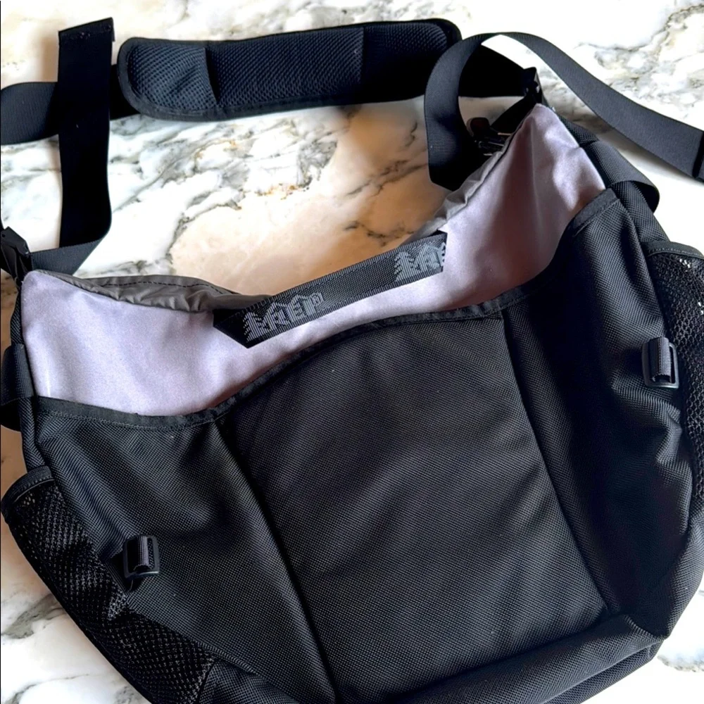REI Musette Messenger Bag Black & Gray